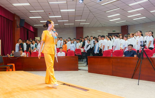 校团委组织建校70周年志愿服务专题培训 软件开发